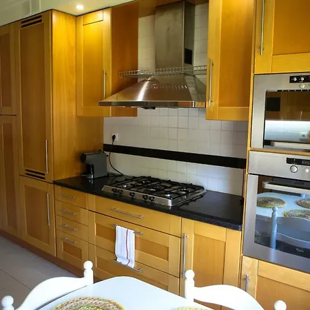 Apartment Benfica Family House