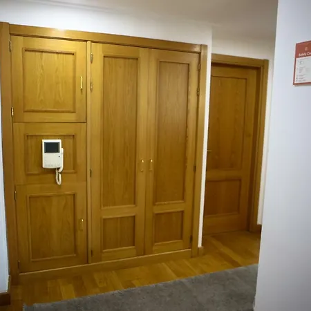 Apartment Benfica Family House